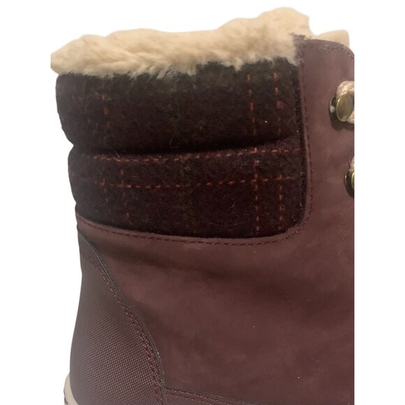 NWOB Aetrex Leather Jodie Boots in Wine Purple  w/  Faux Fur Lining -  Sz 10.5 - Picture 6 of 9